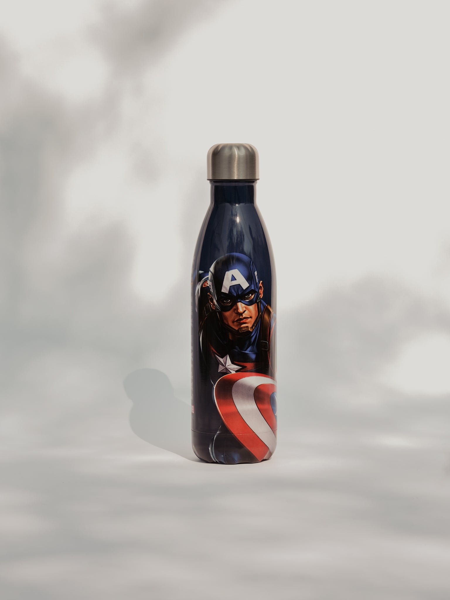 MARVEL CAPTAIN AMERICA THEMED WATER BOTTLE